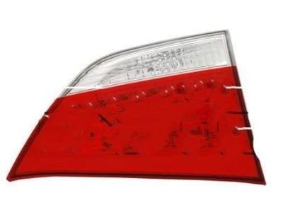 Toyota Sienna Tail Light - 81590-08010