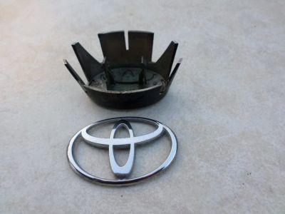 Toyota 75311-16560 Emblem